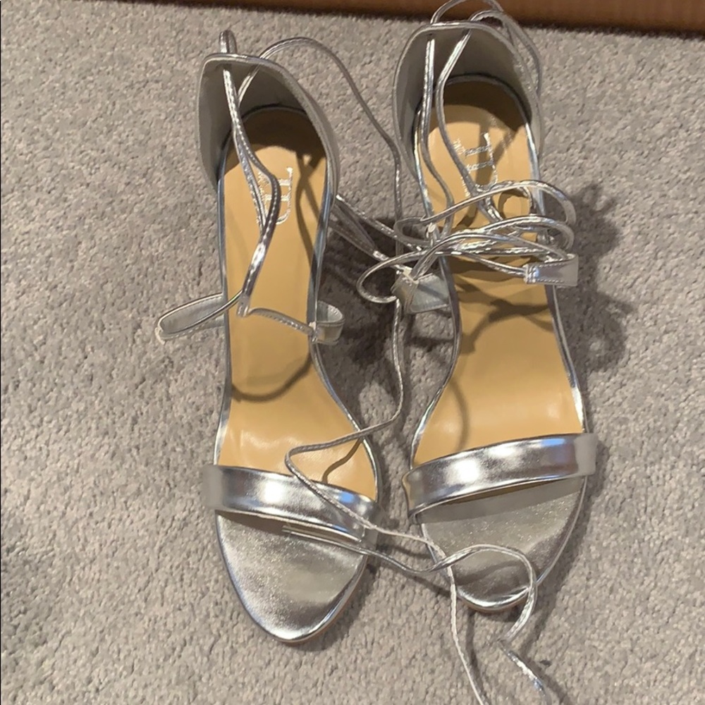 Hi heel shoes